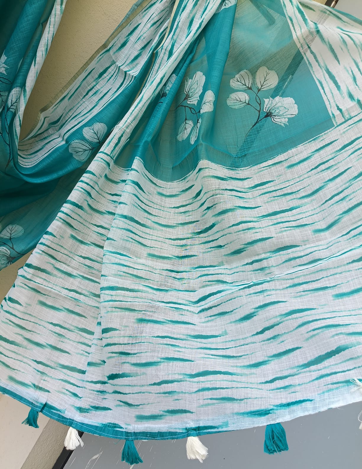 Linen saree
