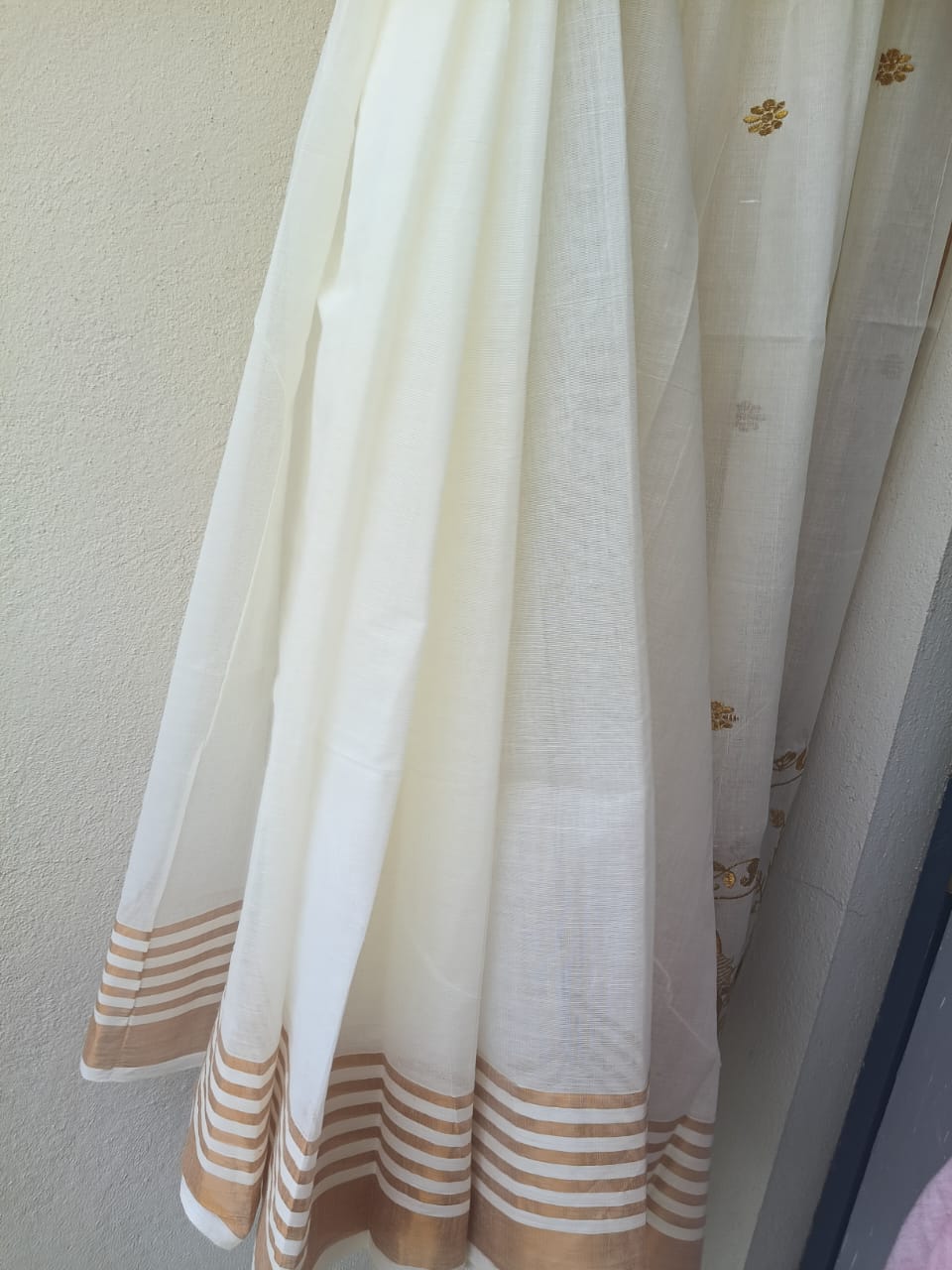 Kasavu saree